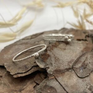 Bague argent 925 artisanale « Un Grain sur le Fil »